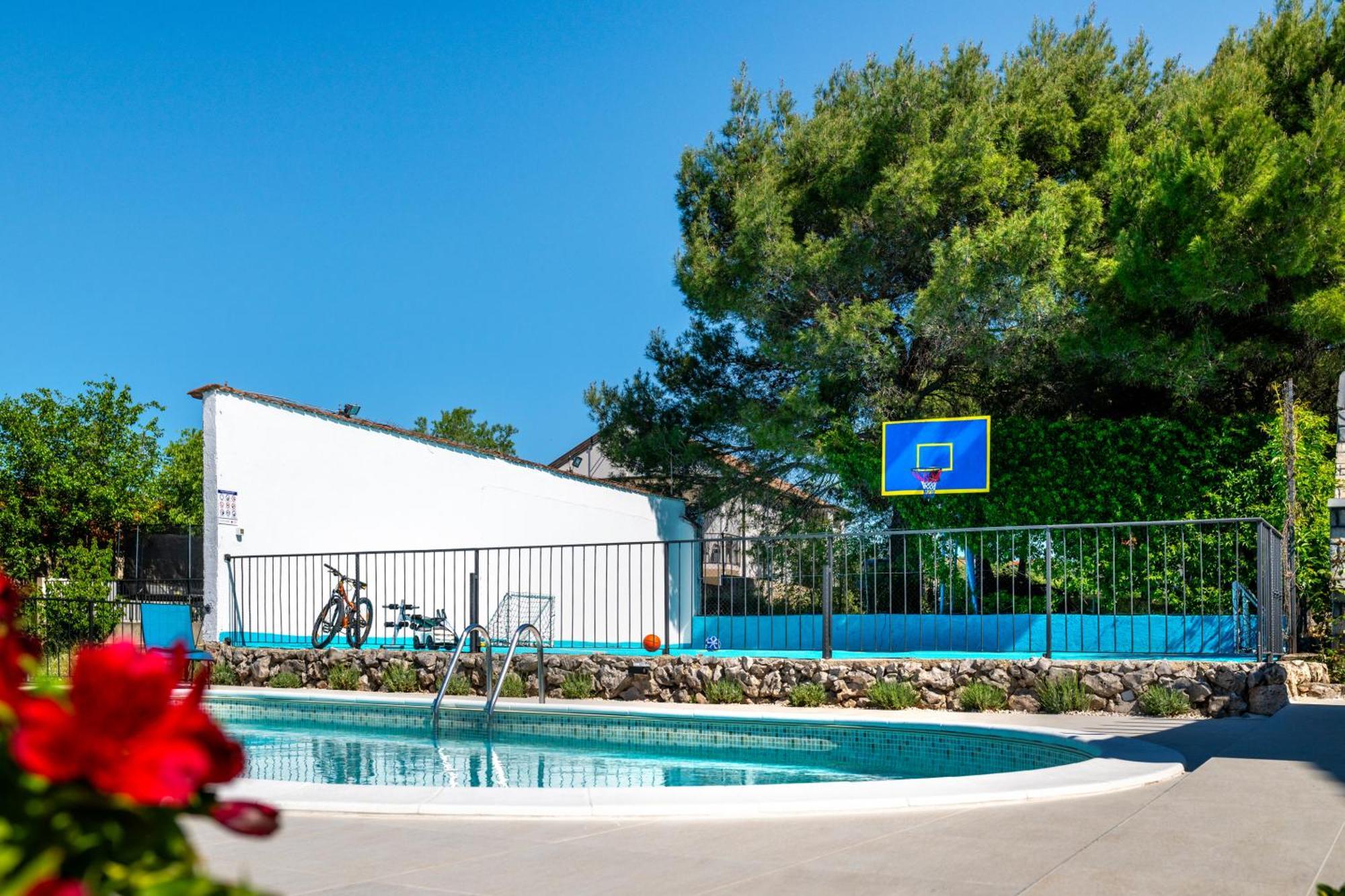 Villa Plenca - Heated Pool ! Sibenik Ngoại thất bức ảnh