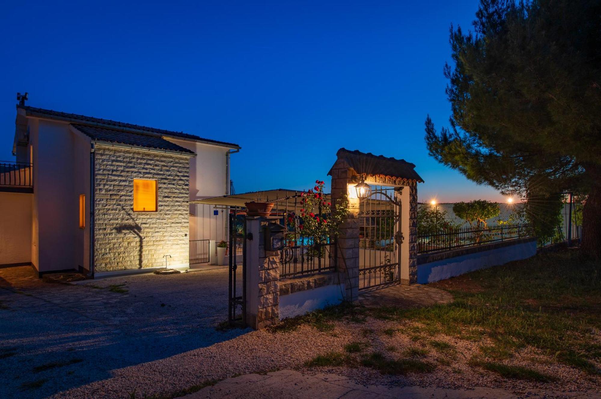 Villa Plenca - Heated Pool ! Sibenik Ngoại thất bức ảnh