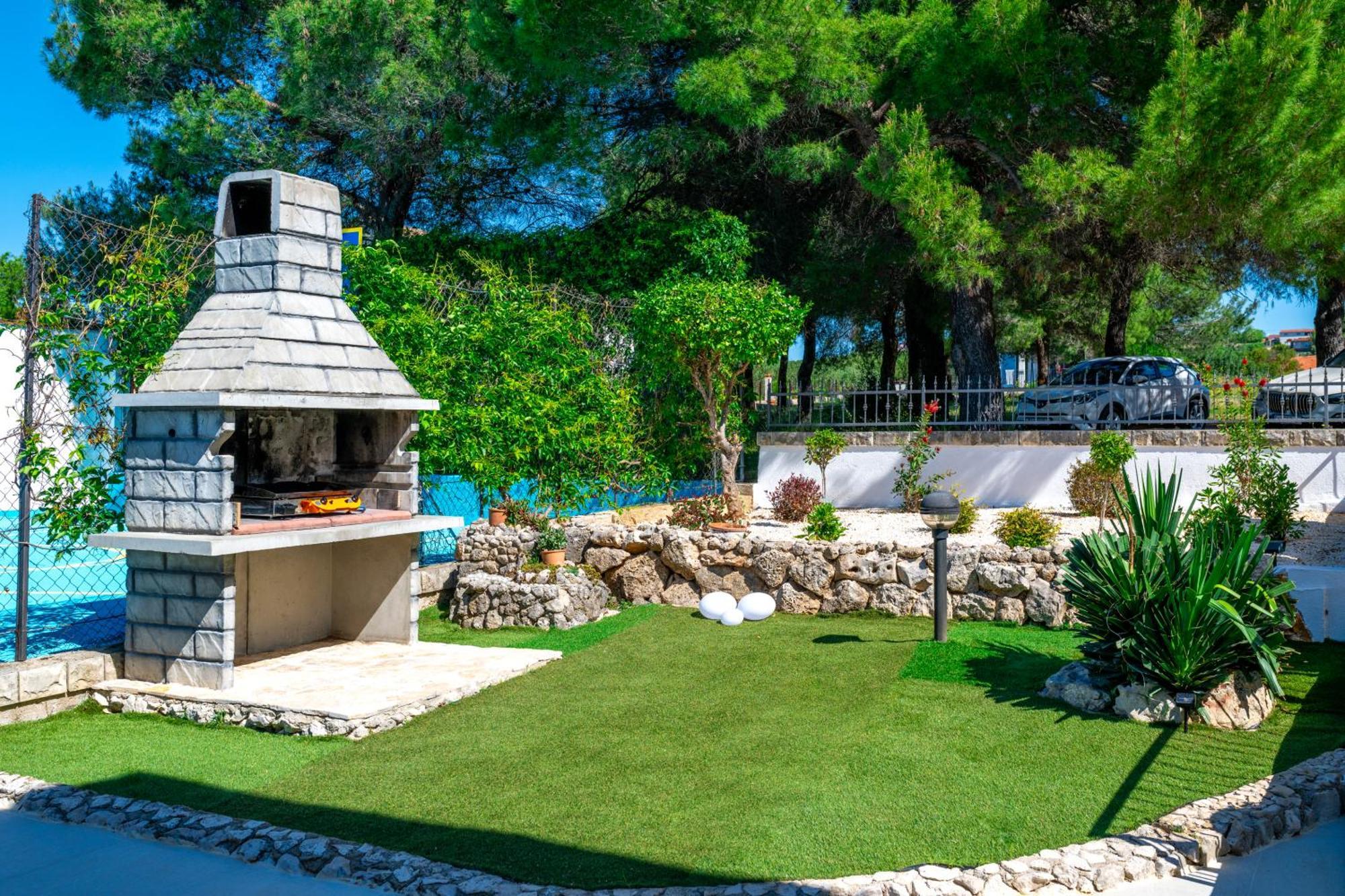 Villa Plenca - Heated Pool ! Sibenik Ngoại thất bức ảnh